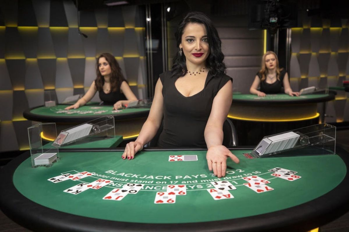 PAK33 Live Casino